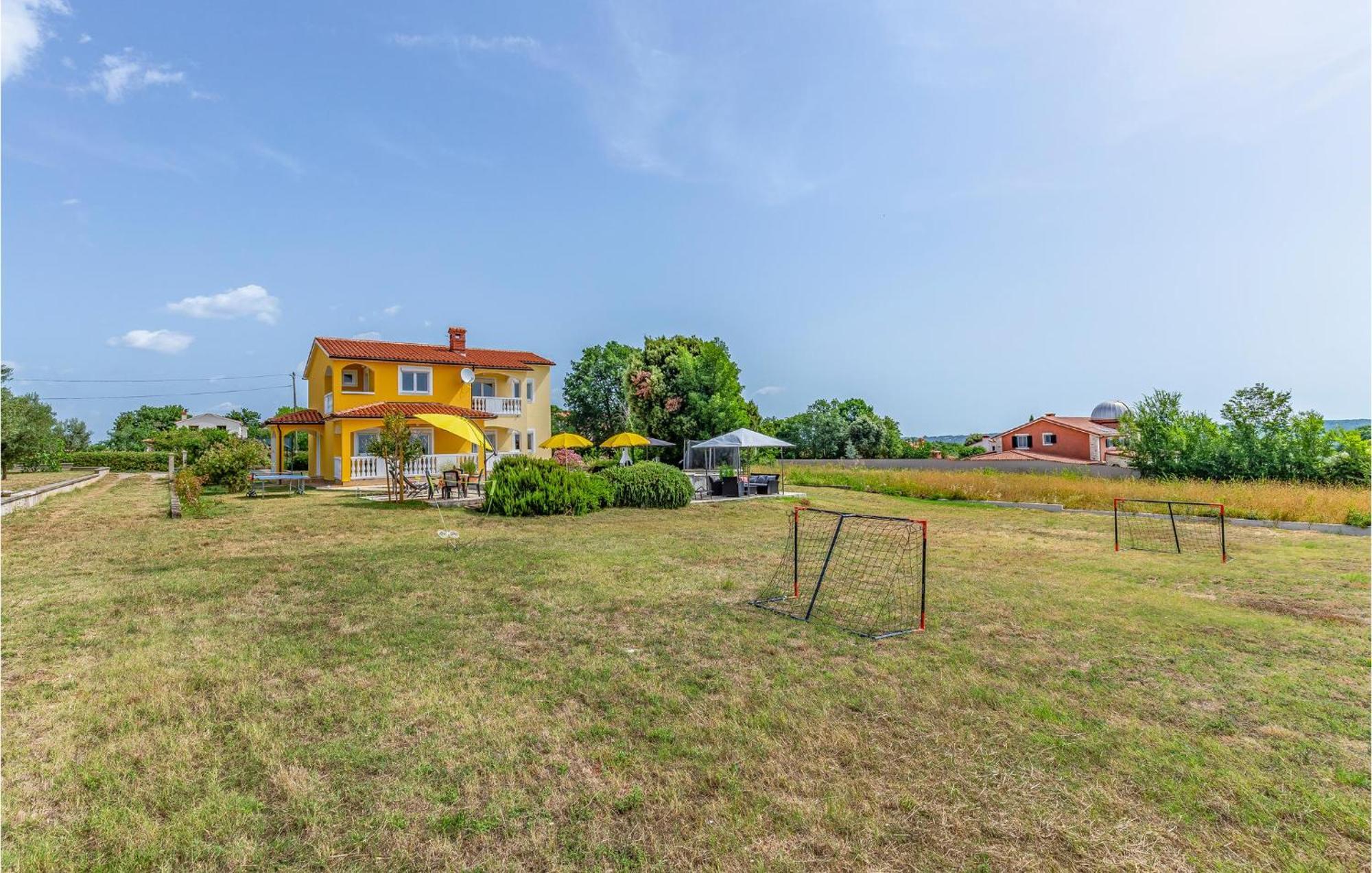 Amazing Home In Valtura Luaran gambar